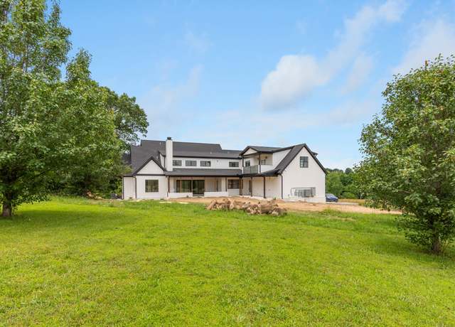 Property at 7312 Walker Rd, Fairview, TN 37062, 4 beds, 5 baths