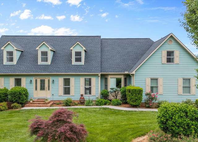 Property at 3054 Hawthorne St, Athens, TN 37303, 5 beds, 4 baths