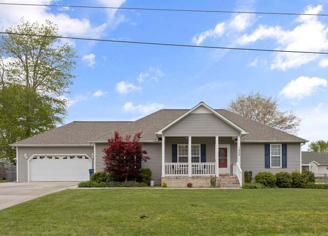 Property at 1406 5th Ave, Manchester, TN 37355, 3 beds, 2 baths
