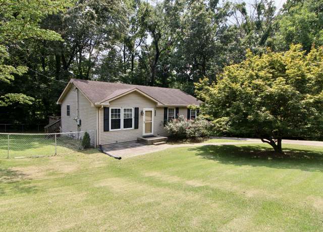 Property at 2153 Blakemore Dr, Clarksville, TN 37040, 3 beds, 1 bath