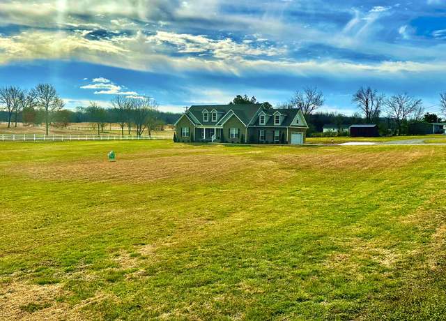 Property at 105 Himesville Rd, Shelbyville, TN 37160, 3 beds, 3 baths