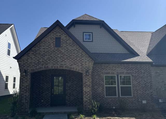 Property at 744 Coburg St, Gallatin, TN 37066, 3 beds, 3 baths