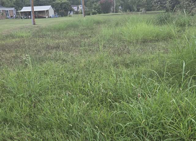 Property at 302 E Commerce St, Waverly, TN 37185