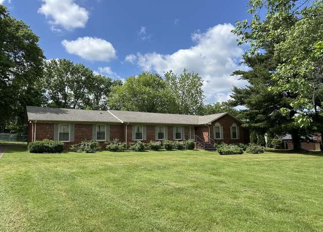Property at 5705 Cloverland Pl, Brentwood, TN 37027, 4 beds, 2.5 baths