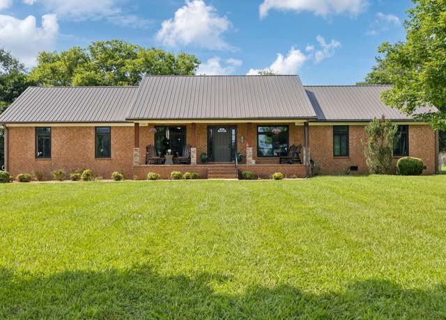 Property at 1904 Digg Ct, Columbia, TN 38401, 4 beds, 3.5 baths