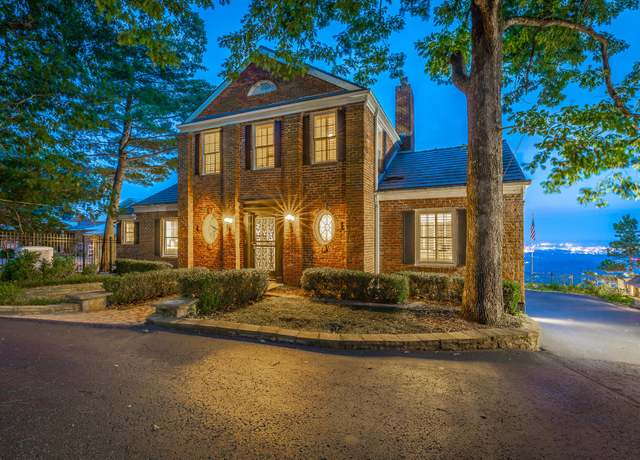 Property at 208 S Palisades Dr, Signal Mountain, TN 37377, 3 beds, 3.5 baths