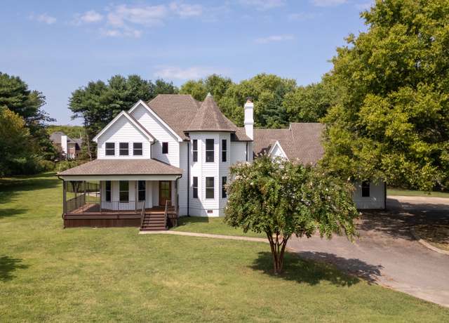 Property at 1210 Windsor Dr, Gallatin, TN 37066, 4 beds, 3 baths