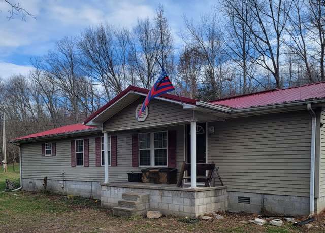 Property at 3570 Old Highway 31 East, Westmoreland, TN 37186, 3 beds, 2 baths