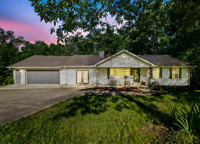 Property at 109 Cedar Hill Dr, Waverly, TN 37185, 3 beds, 2.5 baths