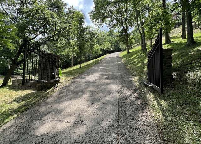 Property at 5161 Granny White Pike, Nashville, TN 37220, 4 beds, 3 baths