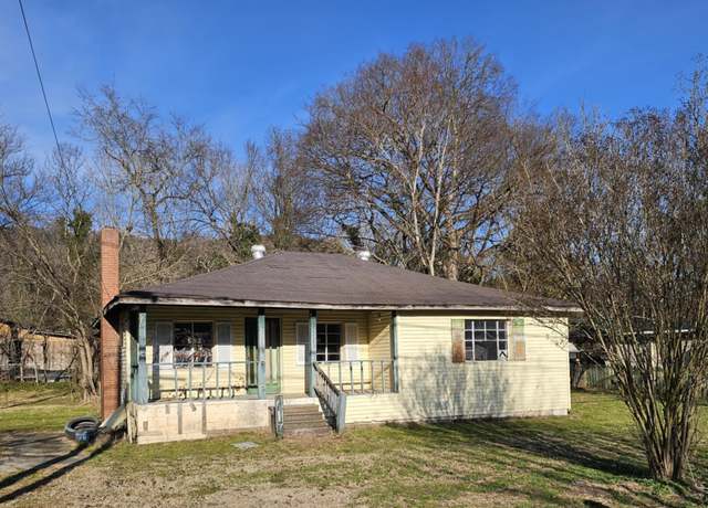 Property at 126 Berry Hill Rd, South Pittsburg, TN 37380, 2 beds, 1 bath