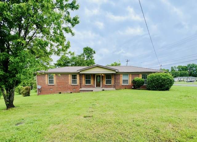 Property at 103 Trousdale Ave, Gallatin, TN 37066, 3 beds, 1.5 baths