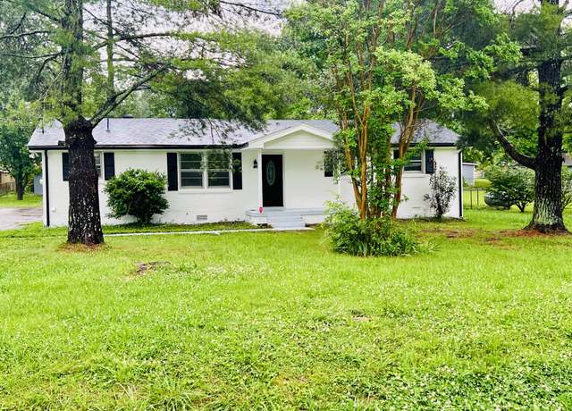 Property at 136 Mankin St, La Vergne, TN 37086, 4 beds, 2 baths