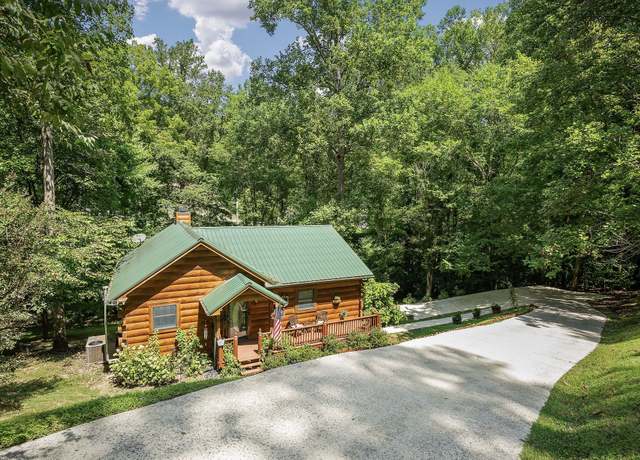 Property at 183 Baymont Dr, Lancaster, TN 38569, 3 beds, 2 baths