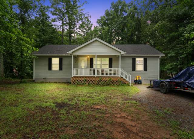 Property at 205 Windy Park Dr, Mc Ewen, TN 37101, 3 beds, 2 baths