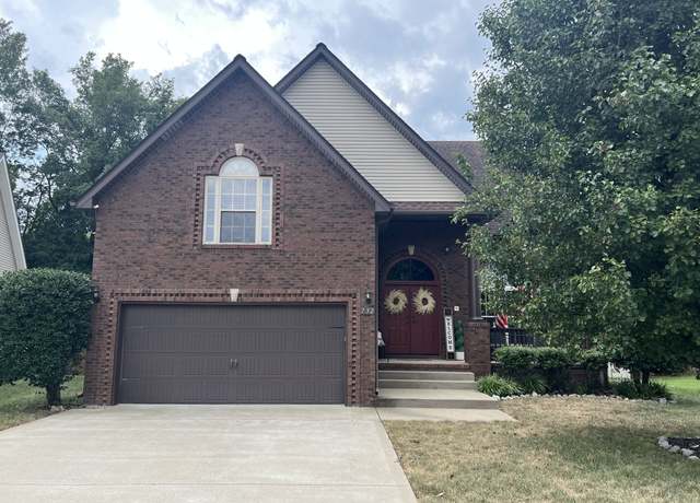 Property at 732 Cavalier Dr, Clarksville, TN 37040, 4 beds, 3.5 baths