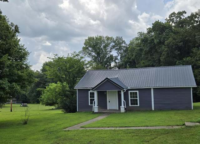 Property at 311 Gip Manning Rd, Clarksville, TN 37042, 3 beds, 2 baths