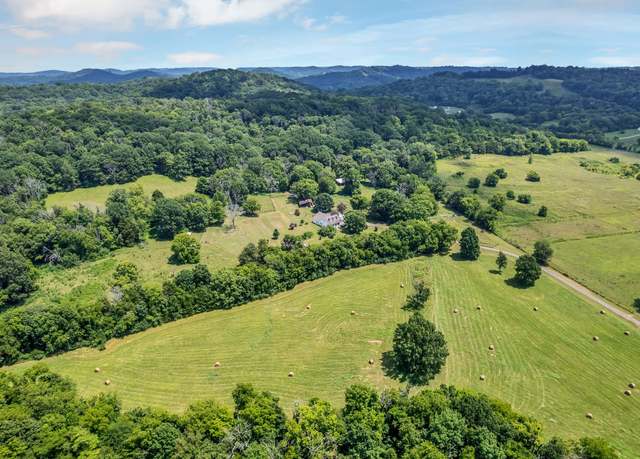 Property at 160 Sinking Creek Rd, Petersburg, TN 37144, 3 beds, 3.5 baths