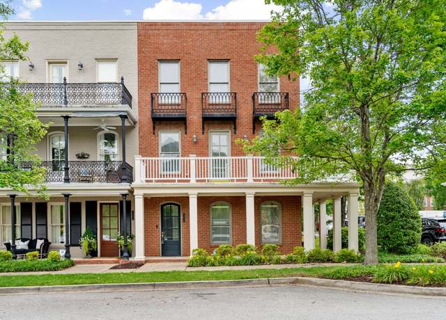 Property at 1006 Cumberland Park Dr, Franklin, TN 37069, 3 beds, 3 baths
