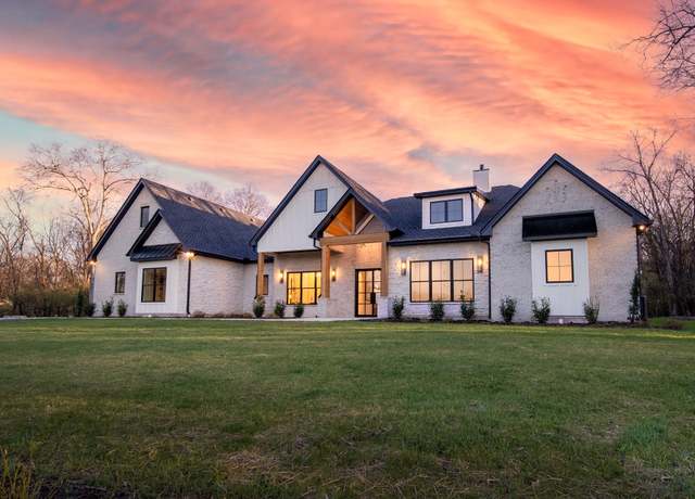 Property at 542 Cumberland Hills Dr, Hendersonville, TN 37075, 4 beds, 3.5 baths