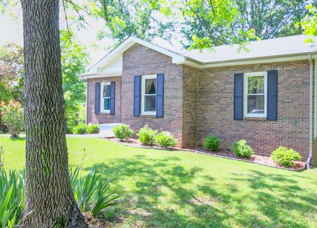 Property at 2878 Gusty Ln, Clarksville, TN 37043, 4 beds, 2 baths