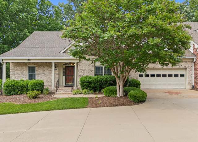 Property at 2812A White Oak Dr, Nashville, TN 37215, 4 beds, 3.5 baths