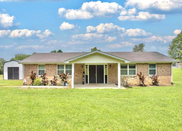 Property at 1004 Old Highway 46 S, Dickson, TN 37055, 4 beds, 2 baths
