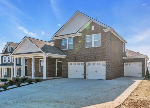 Property at 818 Nightingale Ave, Hendersonville, TN 37075, 4 beds, 3.5 baths
