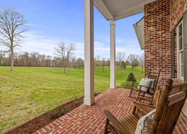 Property at 620 Williamson County Line Rd, Fairview, TN 37062, 4 beds, 4 baths