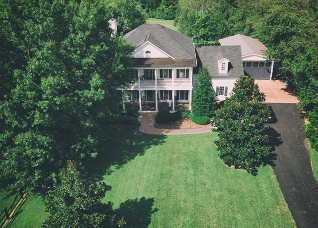 Property at 156 Volunteer Rd, Murfreesboro, TN 37128, 4 beds, 2.5 baths