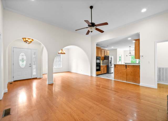 Property at 314 Ginger Dr, Dover, TN 37058, 3 beds, 2 baths