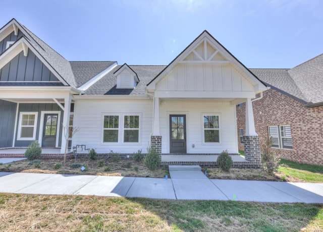 Property at 742 Coburg St, Gallatin, TN 37066, 3 beds, 3 baths