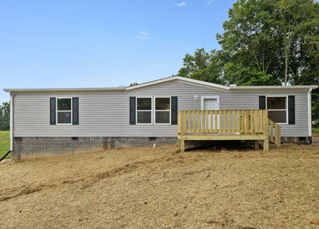 Property at 5176 White Springs Ln, Lafayette, TN 37083, 3 beds, 2 baths