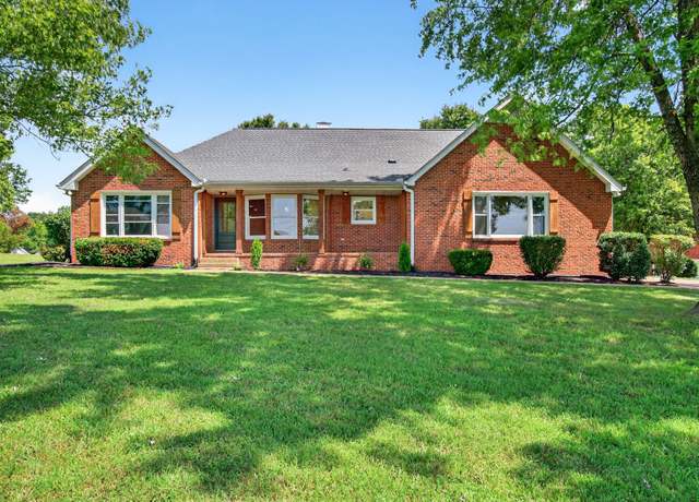 Property at 1005 Chateau Dr, Lebanon, TN 37087, 3 beds, 2 baths
