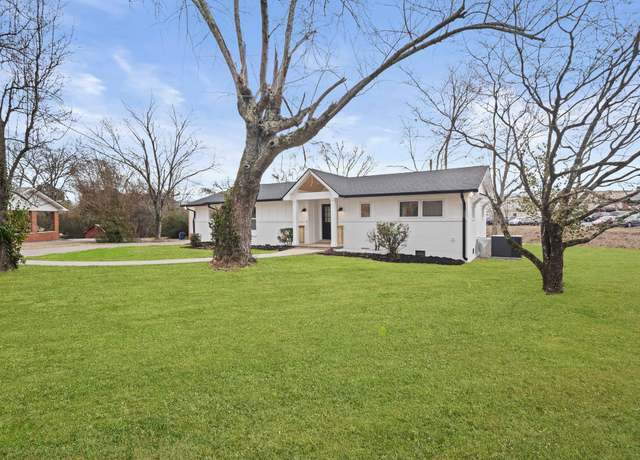 Property at 110 Horseshoe Dr, Shelbyville, TN 37160, 4 beds, 2.5 baths