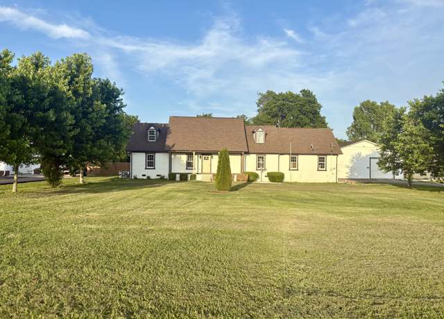 Property at 108 Rabbit Run, Bell Buckle, TN 37020, 5 beds, 3 baths
