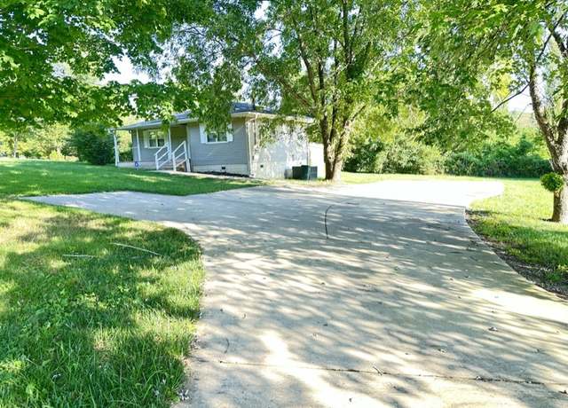 Property at 230 Martin Rd, Portland, TN 37148, 3 beds, 2 baths