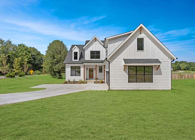 Property at 6021 Riverview Dr, Pegram, TN 37143, 3 beds, 2.5 baths