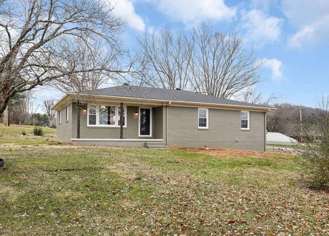 Property at 1023 N Spring St, Sparta, TN 38583, 3 beds, 1.5 baths