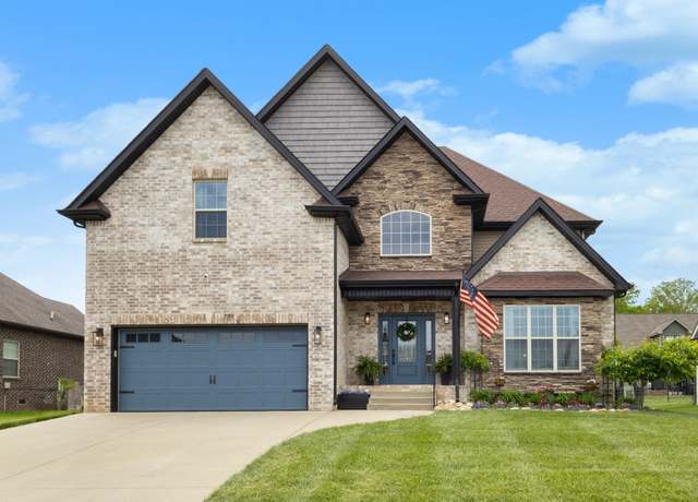 Property at 404 Barr Dr, Clarksville, TN 37043, 4 beds, 3 baths