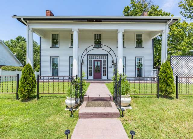 Property at 310 E Franklin St, Gallatin, TN 37066, 4 beds, 3 baths