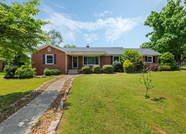 Property at 400 Dow Dr, Shelbyville, TN 37160, 3 beds, 2.5 baths
