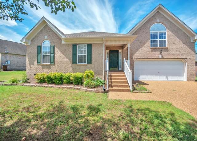 Property at 224 Parrish Pl, Mount Juliet, TN 37122, 3 beds, 2 baths