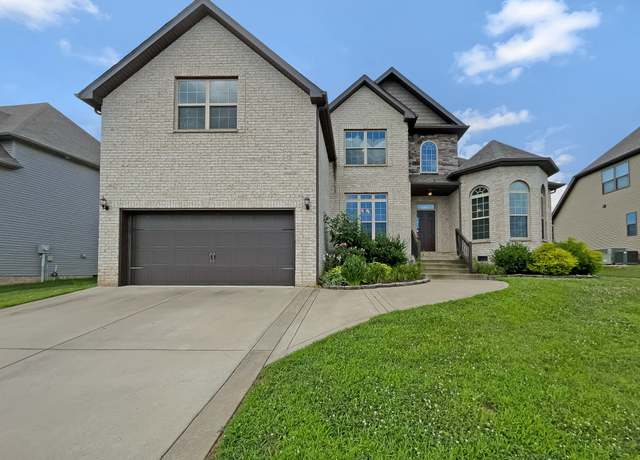 Property at 324 Piedmont Pl, Clarksville, TN 37043, 5 beds, 3 baths