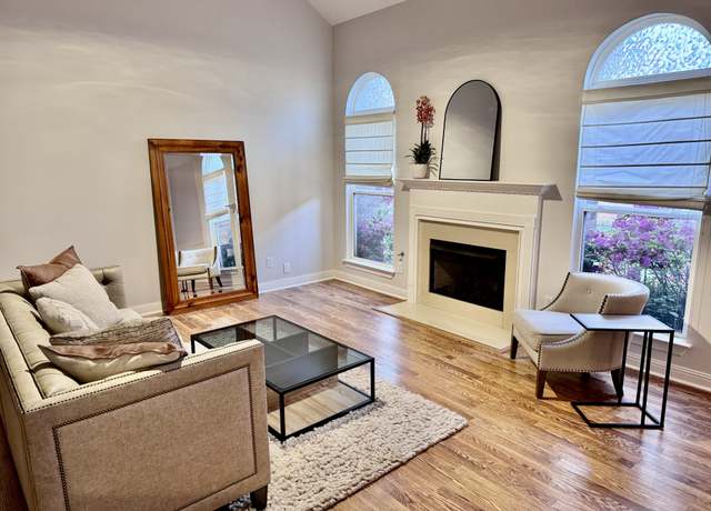 Property at 7204 Riverfront Dr, Nashville, TN 37221, 3 beds, 2 baths
