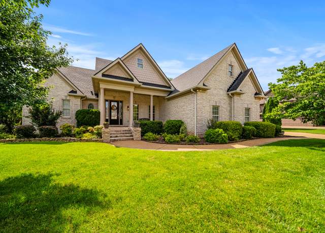 Property at 1045 Dorset Dr, Hendersonville, TN 37075, 4 beds, 3.5 baths