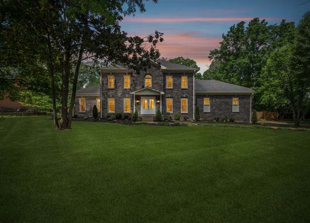 Property at 2205 Chadwick Ct, Mount Juliet, TN 37122, 4 beds, 2.5 baths