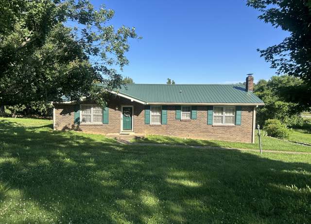 Property at 904 Cheairs Cir, Columbia, TN 38401, 3 beds, 2.5 baths