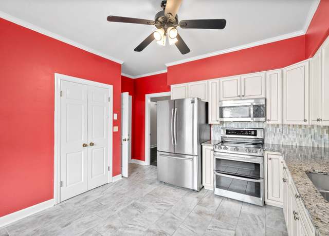 Property at 1137 Madison St #11, Clarksville, TN 37040, 2 beds, 2.5 baths