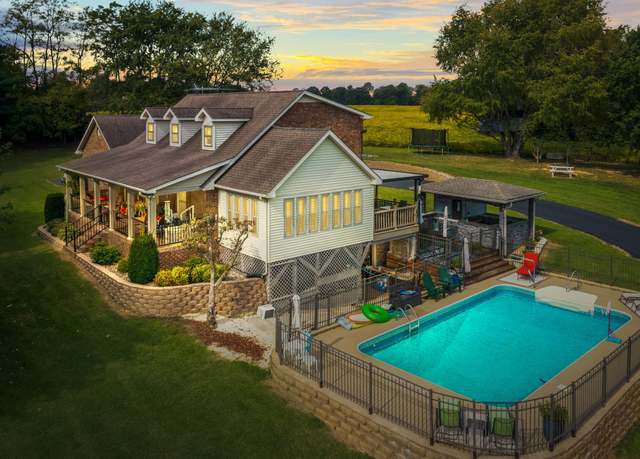 Property at 730 N Russell St, Portland, TN 37148, 3 beds, 2.5 baths